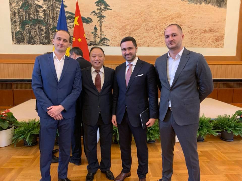 Evenimentul dedicat Sarbatorilor de Iarna organizat de ambasadorul TU Jiang, al R.P.Chineze